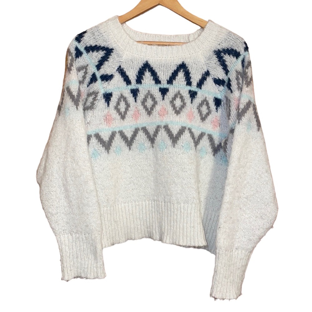 •A NEW DAY•WHITE EYELASH BOHO AZTEC CREWNECK KNIT SWEATER SIZE MEDIUM EUC